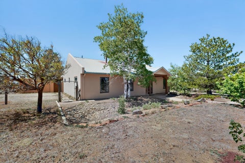 Tiny photo for 10 Blue Mesa Road, Santa Fe, NM 87508 (MLS # 202602004)