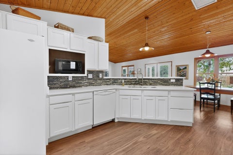 Tiny photo for 10 Blue Mesa Road, Santa Fe, NM 87508 (MLS # 202602004)