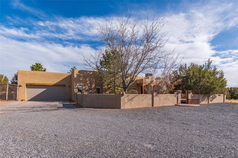 12 Estancia Court, Santa Fe, NM 87506 - MLS#: 202404647