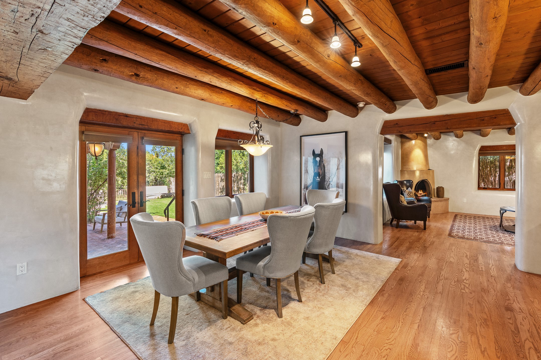 Santa Fe, New Mexico 87505, United States, 5 Bedrooms Bedrooms, ,4 BathroomsBathrooms,Residential,Active,141201