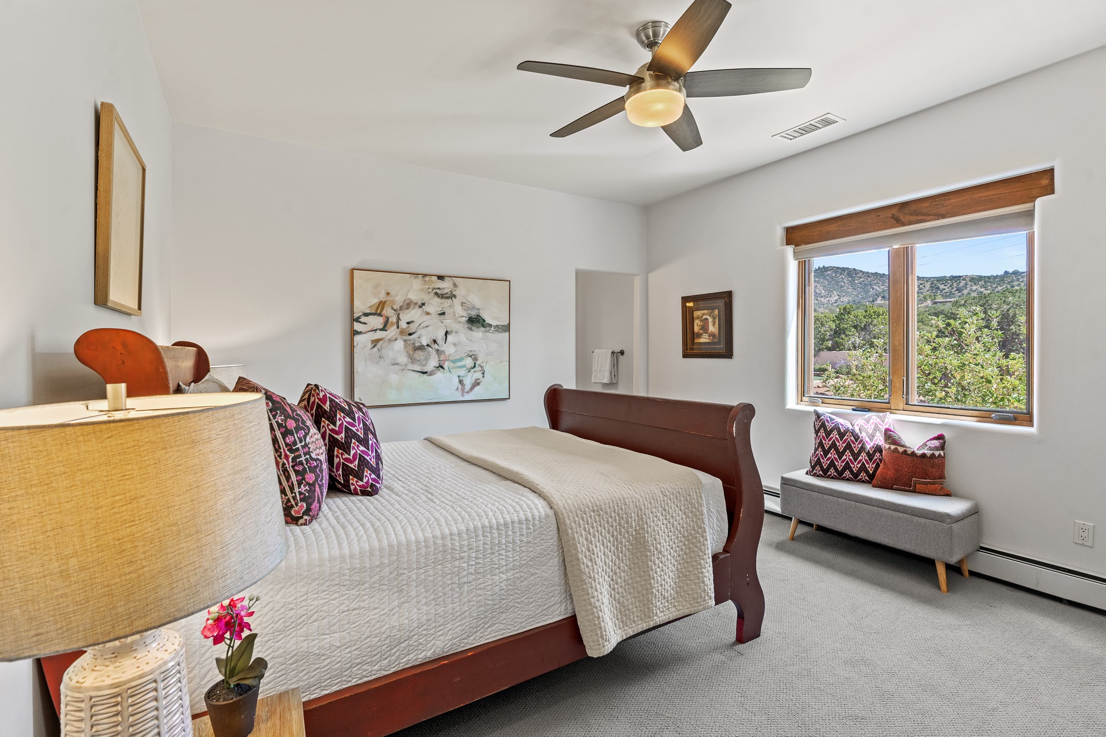 Santa Fe, New Mexico 87505, United States, 5 Bedrooms Bedrooms, ,4 BathroomsBathrooms,Residential,Active,141201