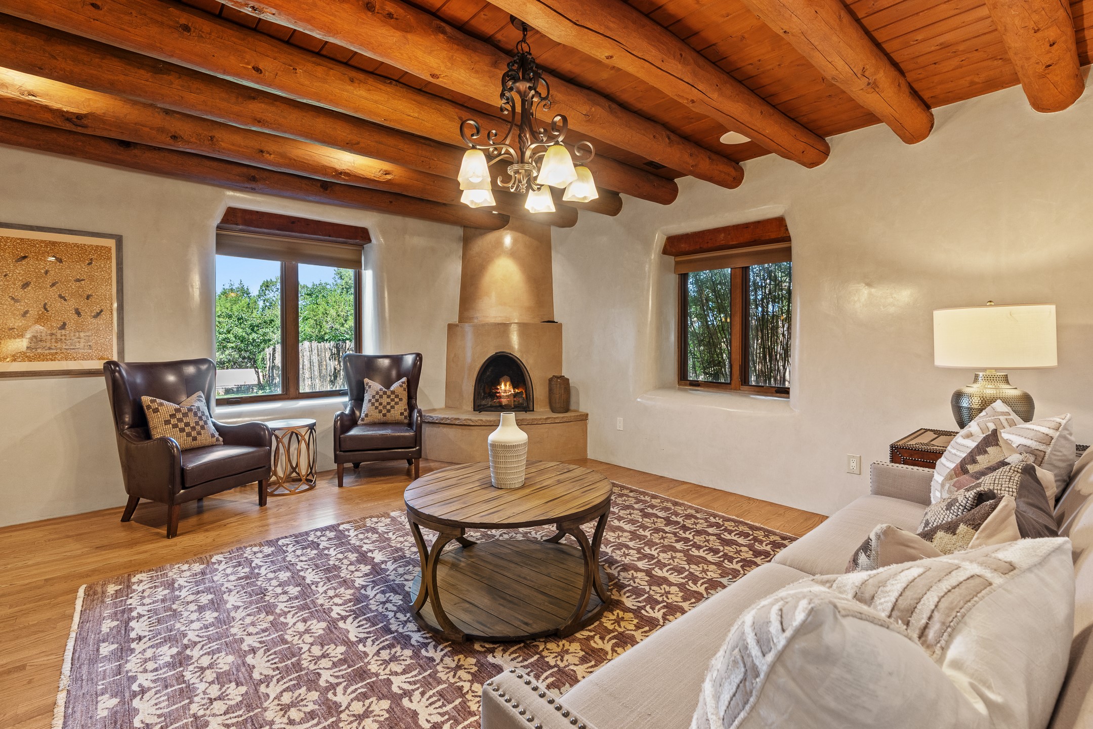 Santa Fe, New Mexico 87505, United States, 5 Bedrooms Bedrooms, ,4 BathroomsBathrooms,Residential,Active,141201