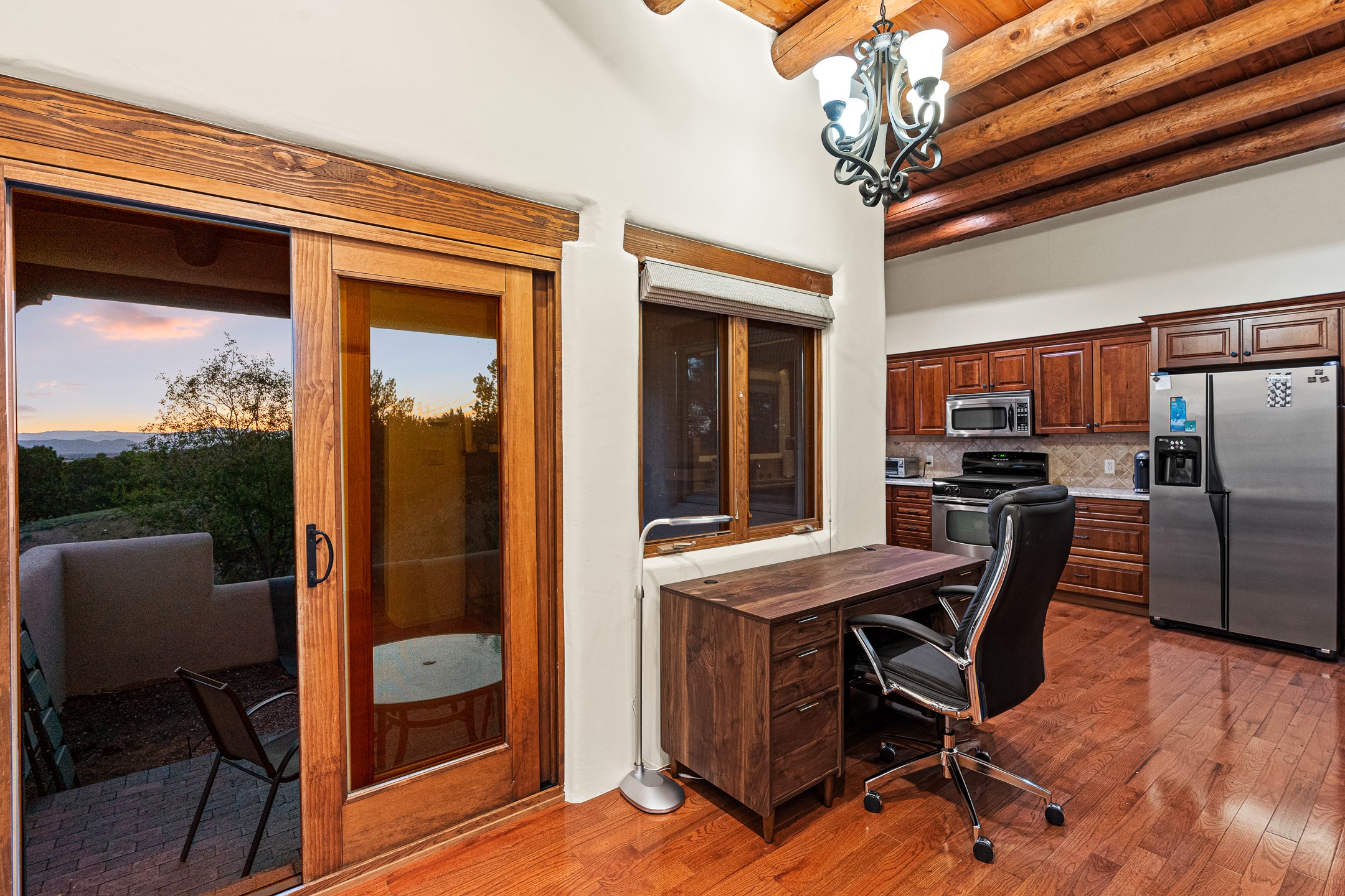 Santa Fe, New Mexico 87505, United States, 5 Bedrooms Bedrooms, ,4 BathroomsBathrooms,Residential,Active,141201