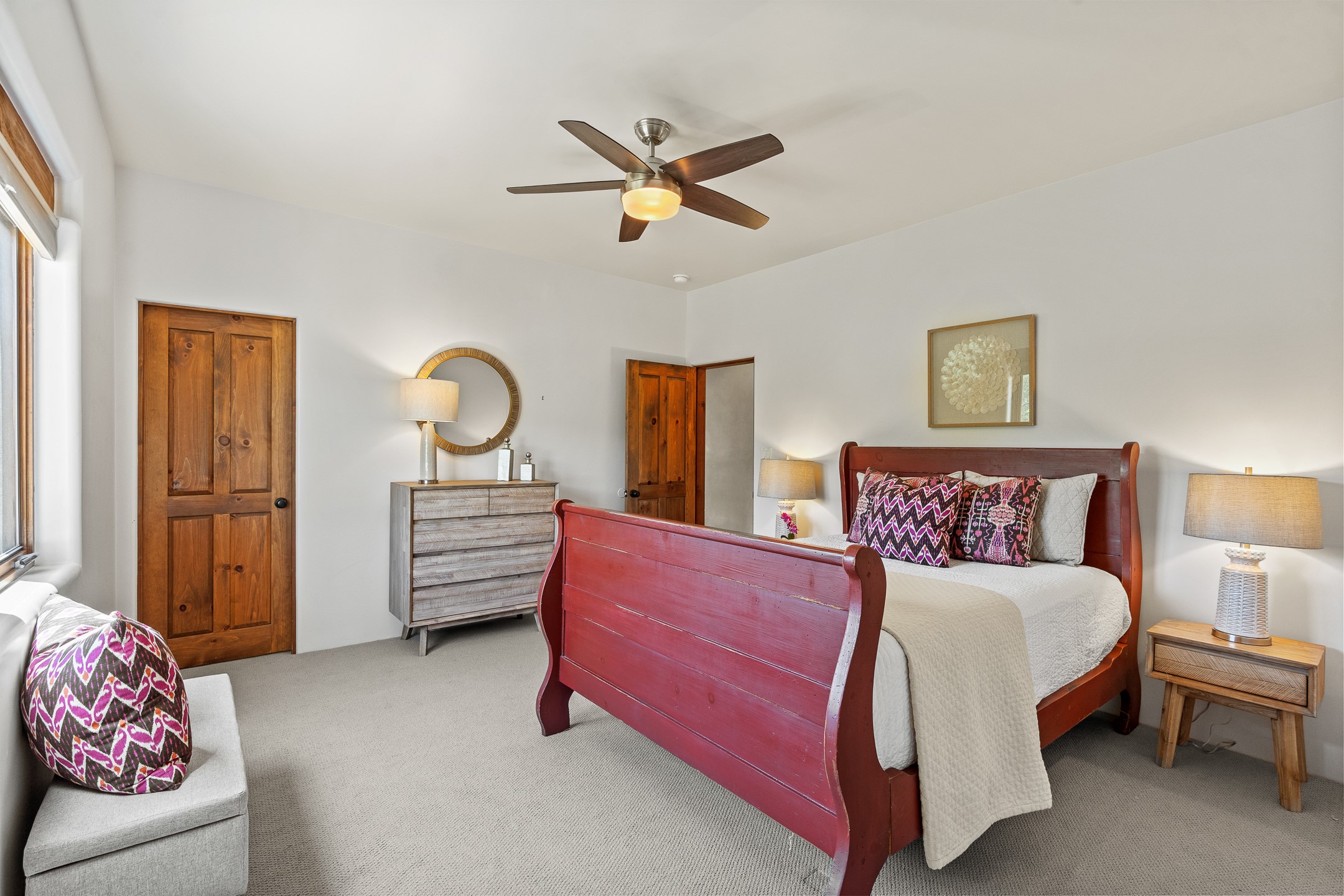 Santa Fe, New Mexico 87505, United States, 5 Bedrooms Bedrooms, ,4 BathroomsBathrooms,Residential,Active,141201