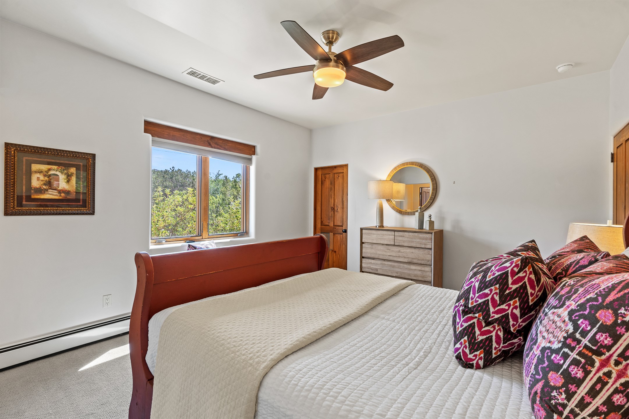 Santa Fe, New Mexico 87505, United States, 5 Bedrooms Bedrooms, ,4 BathroomsBathrooms,Residential,Active,141201