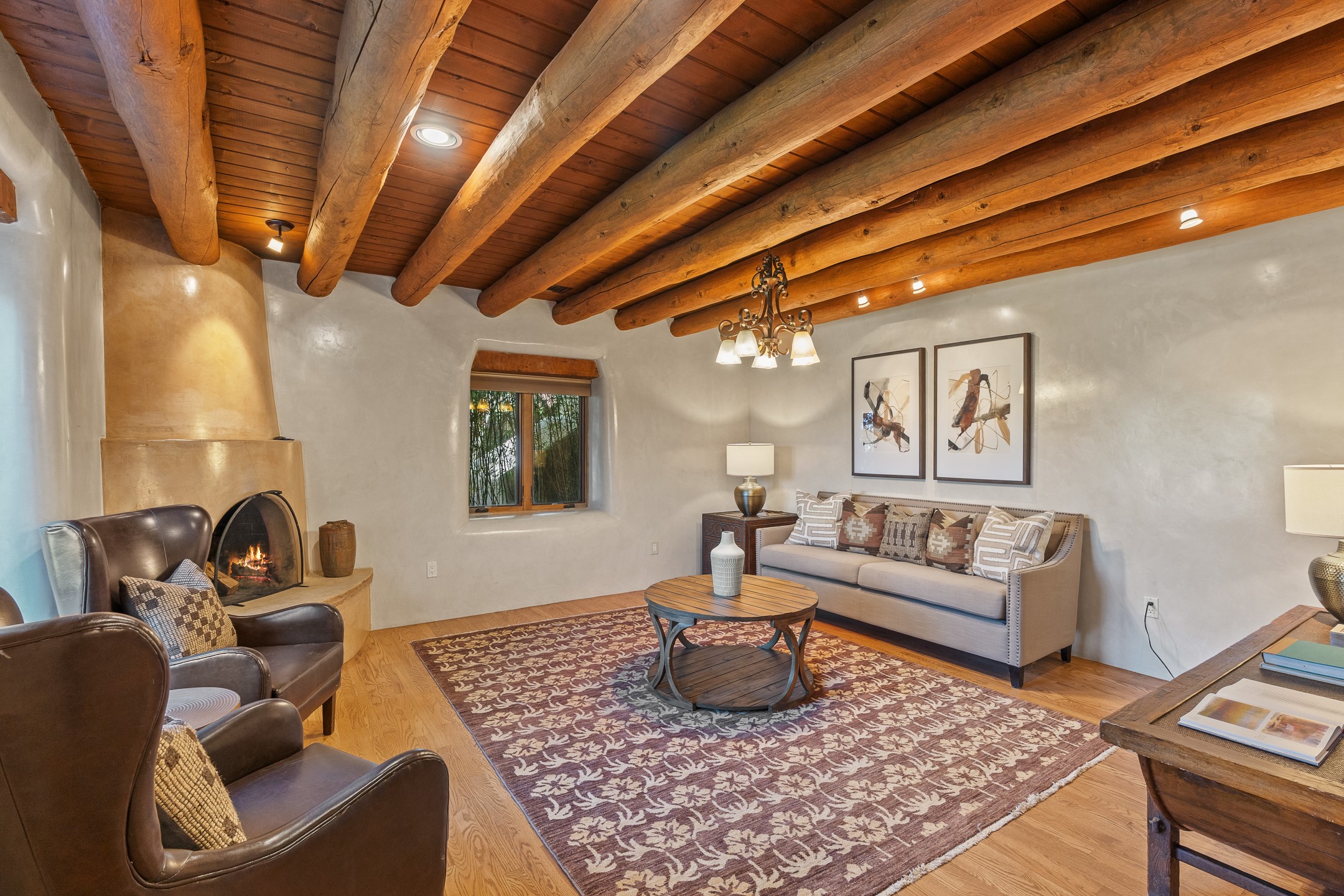 Santa Fe, New Mexico 87505, United States, 5 Bedrooms Bedrooms, ,4 BathroomsBathrooms,Residential,Active,141201
