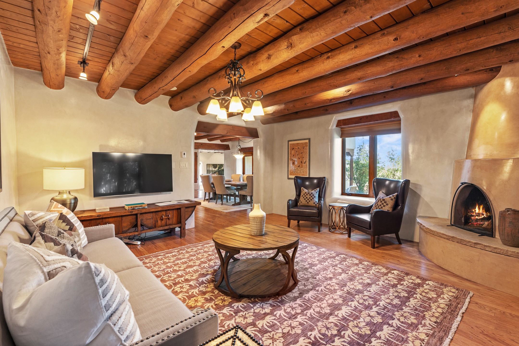 Santa Fe, New Mexico 87505, United States, 5 Bedrooms Bedrooms, ,4 BathroomsBathrooms,Residential,Active,141201