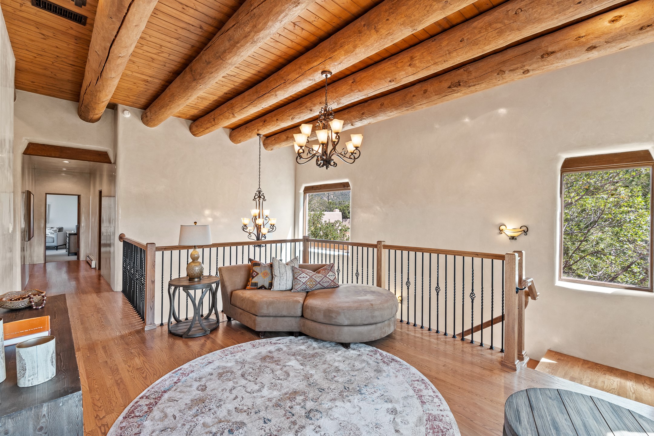 Santa Fe, New Mexico 87505, United States, 5 Bedrooms Bedrooms, ,4 BathroomsBathrooms,Residential,Active,141201