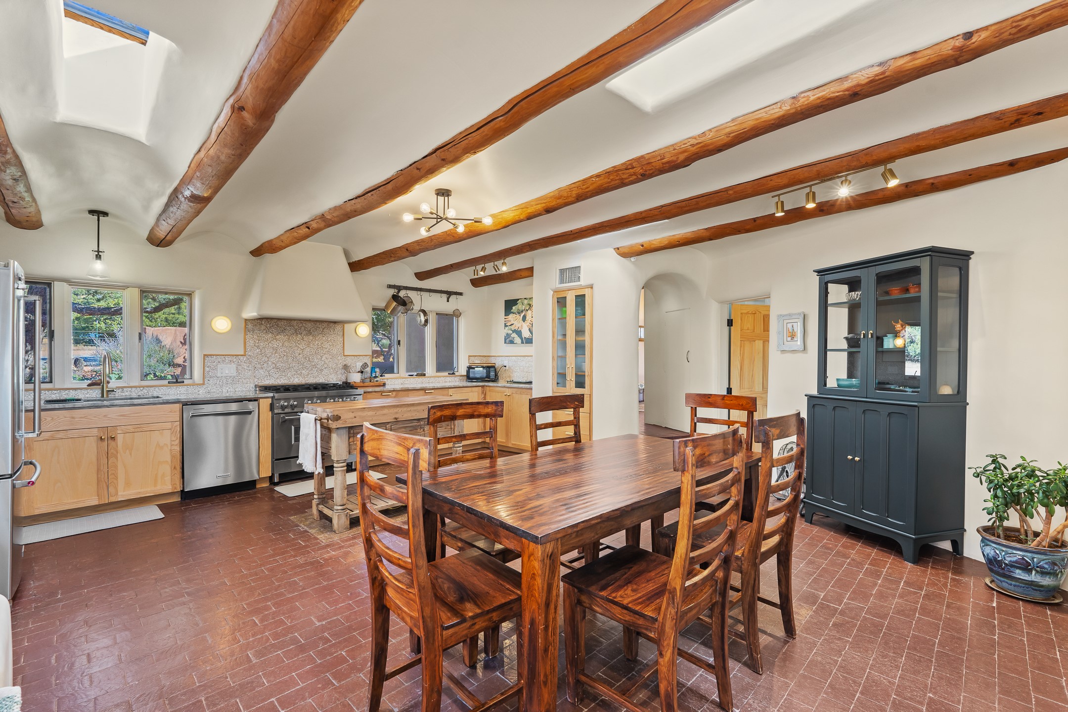 Santa Fe, New Mexico 87508, United States, 4 Bedrooms Bedrooms, ,4 BathroomsBathrooms,Residential,Active,244216