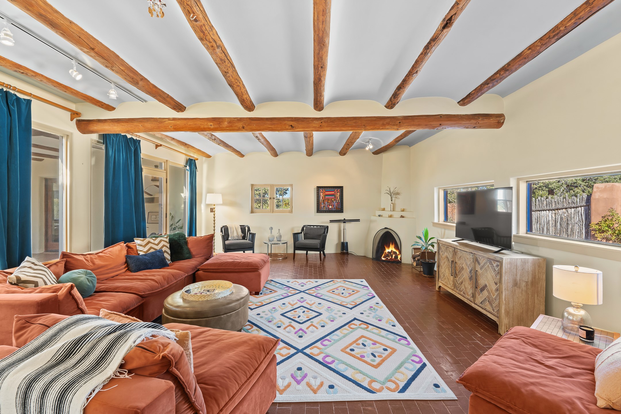 Santa Fe, New Mexico 87508, United States, 4 Bedrooms Bedrooms, ,4 BathroomsBathrooms,Residential,Active,244216