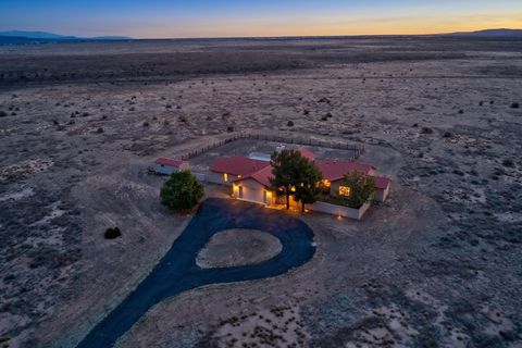 Photo of 201 San Marcos Loop, Santa Fe, NM 87508 (MLS # 202601920)