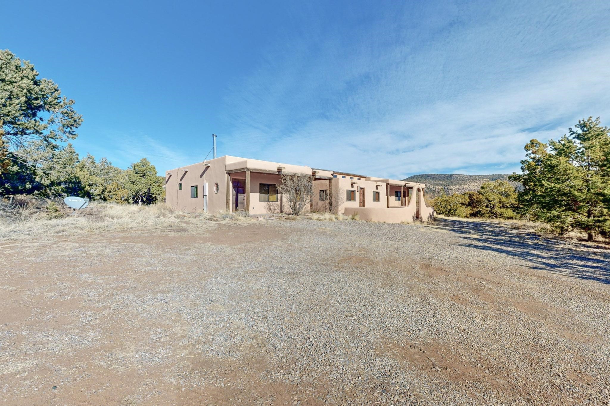 12 Red Hills Lane, Santa Fe, New Mexico image 1