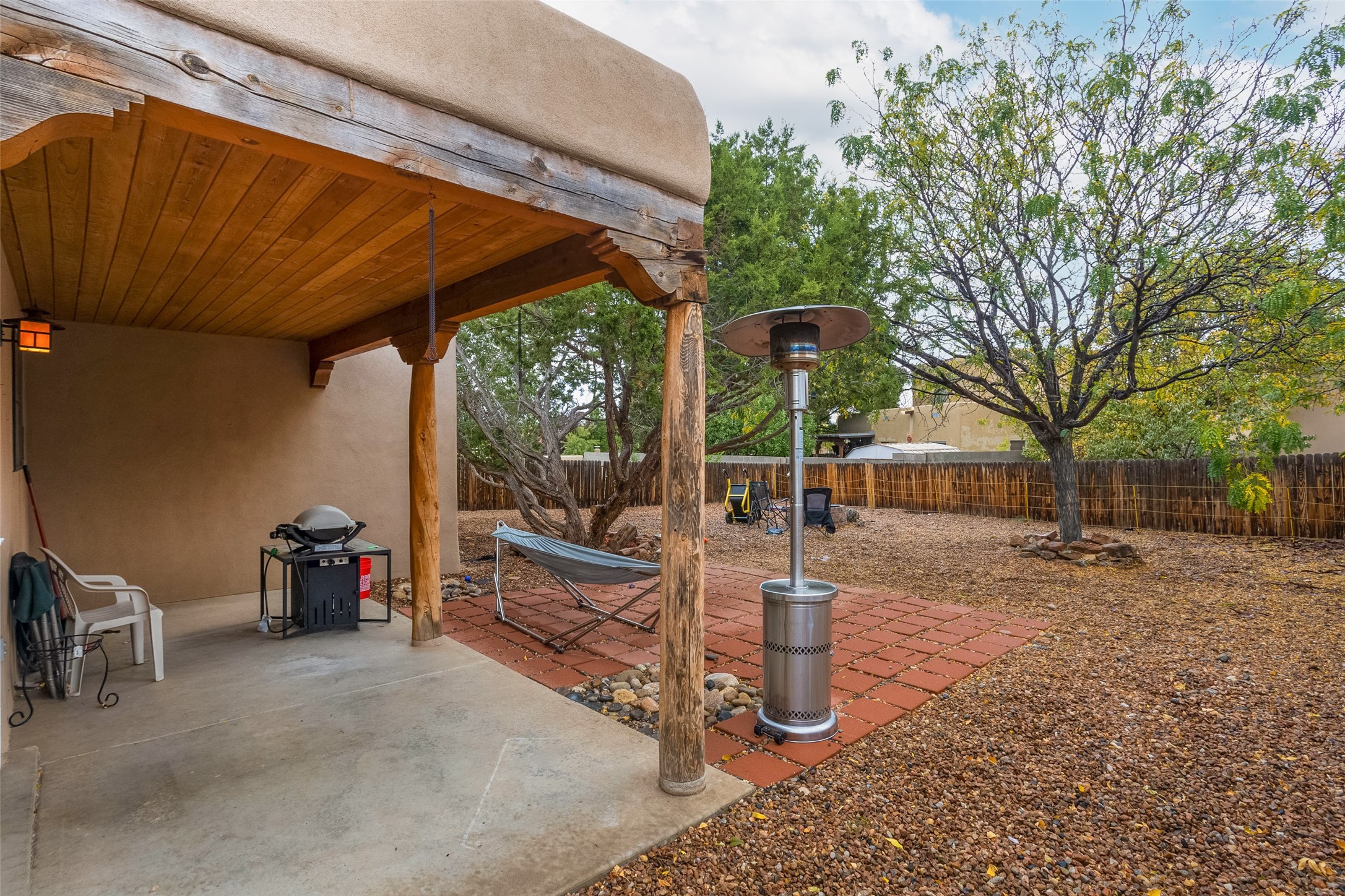 Santa Fe, New Mexico 87507, United States, 3 Bedrooms Bedrooms, ,2 BathroomsBathrooms,Residential,Active,32436