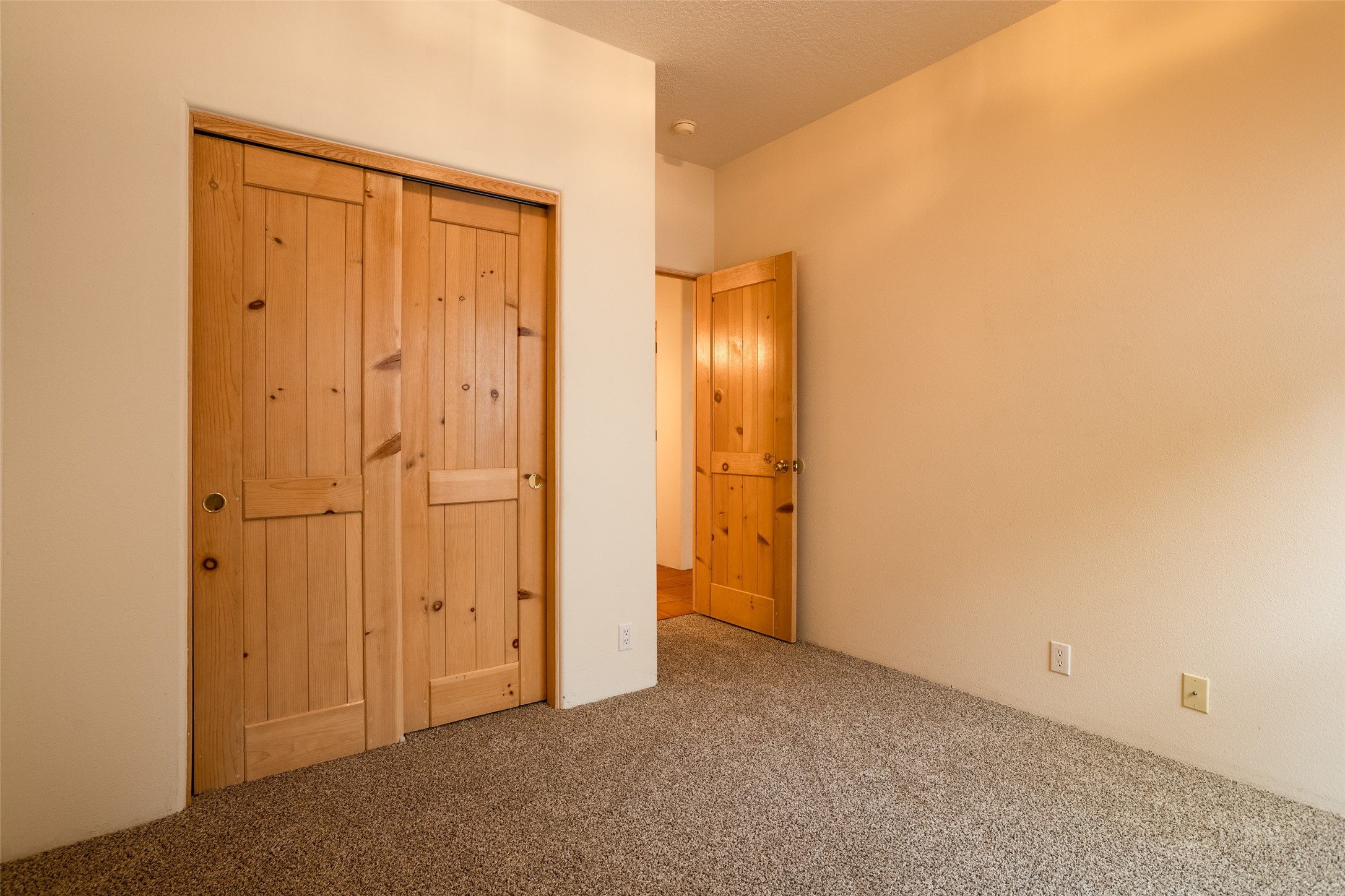 Santa Fe, New Mexico 87507, United States, 3 Bedrooms Bedrooms, ,2 BathroomsBathrooms,Residential,Active,32436