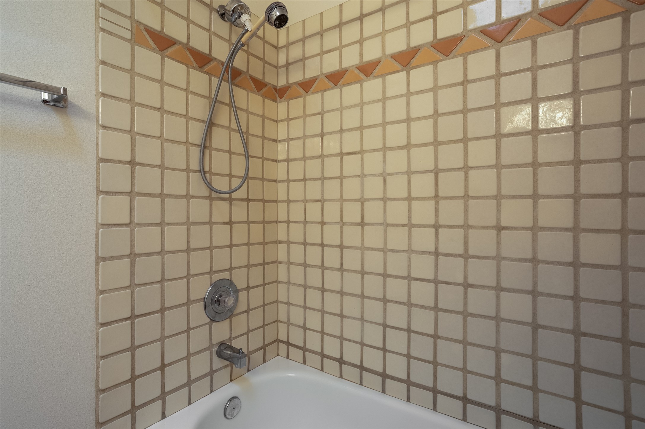 Santa Fe, New Mexico 87507, United States, 3 Bedrooms Bedrooms, ,2 BathroomsBathrooms,Residential,Active,32436