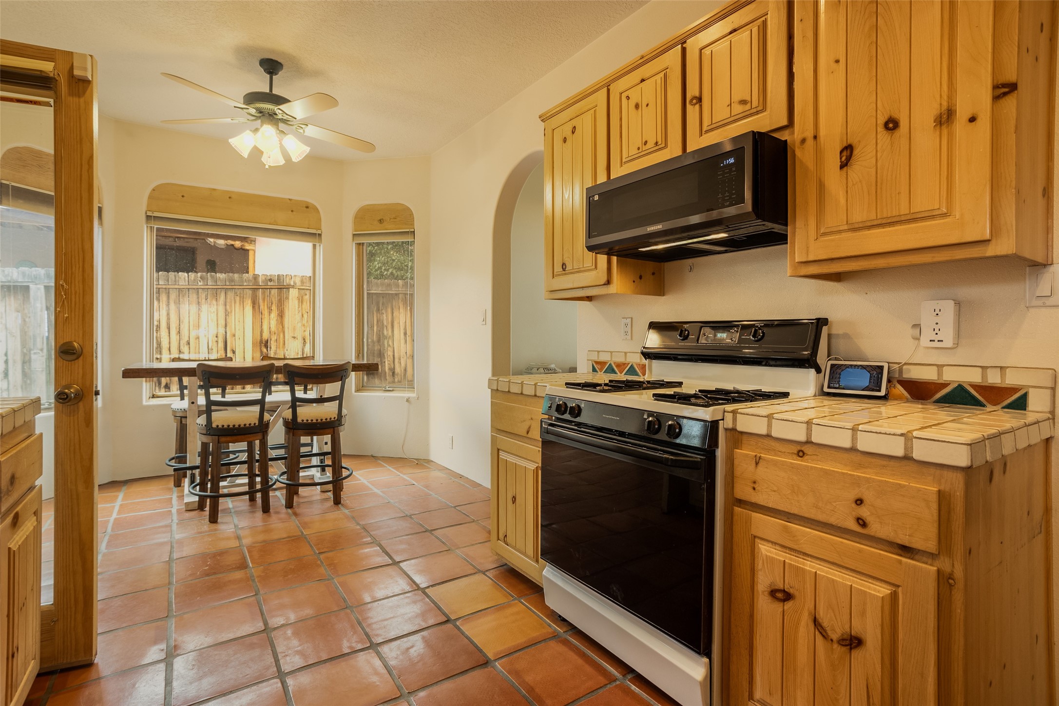 Santa Fe, New Mexico 87507, United States, 3 Bedrooms Bedrooms, ,2 BathroomsBathrooms,Residential,Active,32436