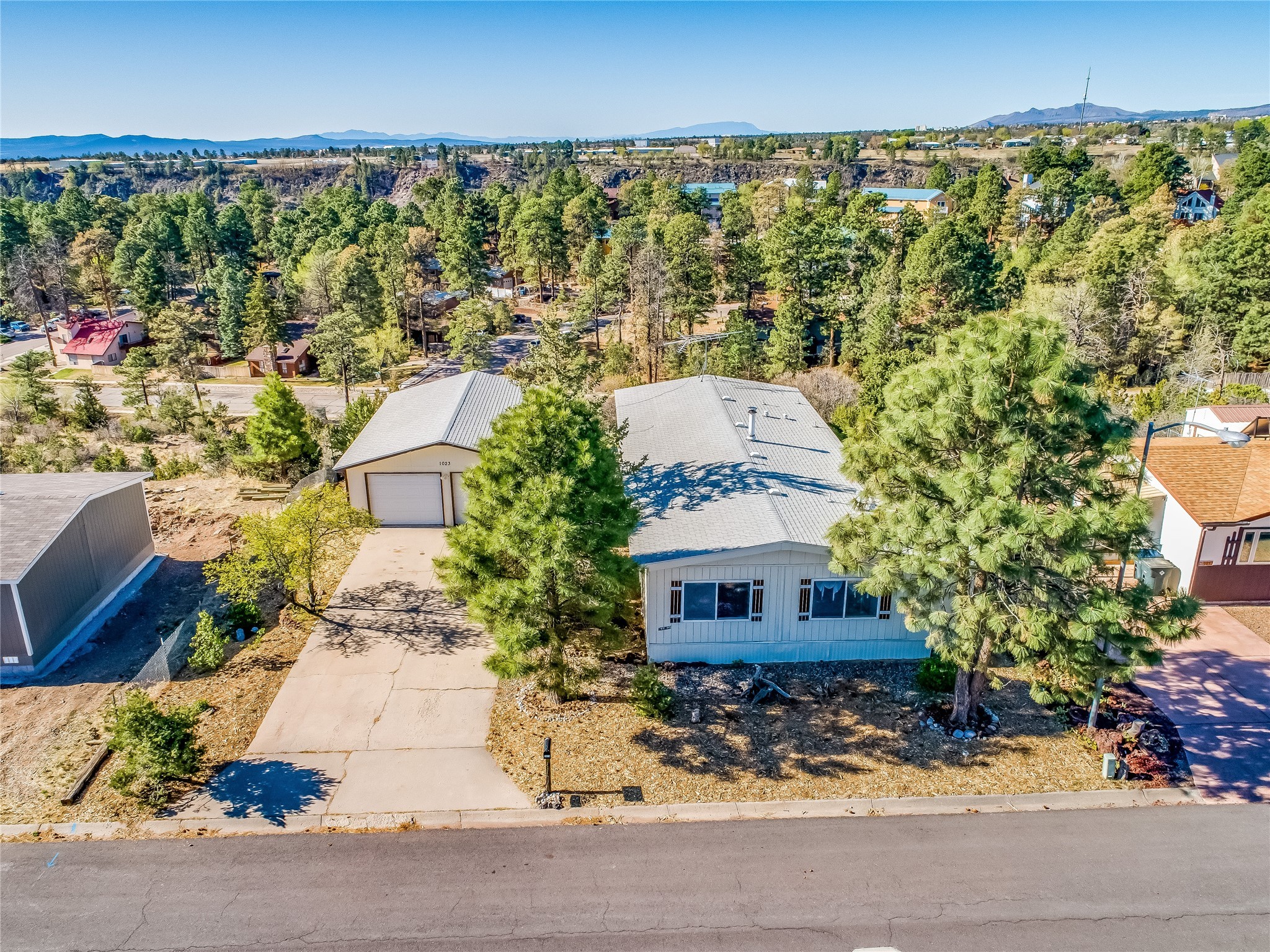 1023 Cheyenne Street, Los Alamos, New Mexico image 1