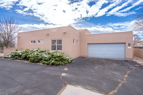 Tiny photo for 2 Kimberli Court, Santa Fe, NM 87508 (MLS # 202505221)