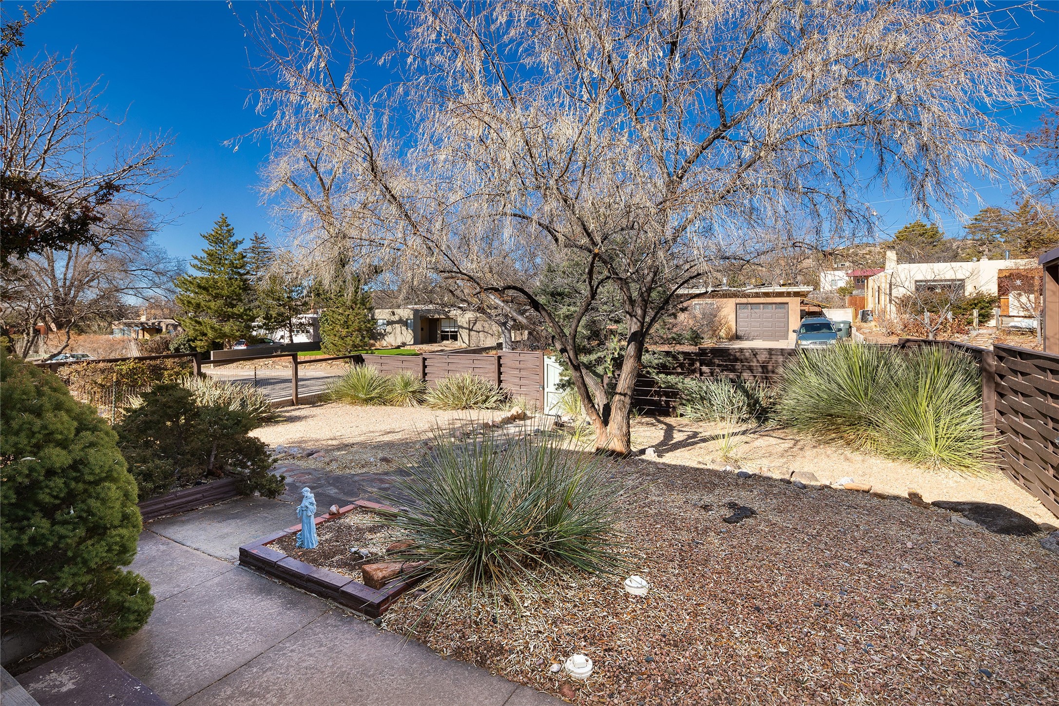 211 Sereno Drive, Santa Fe, New Mexico image 2