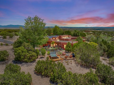 Photo of 171 Silver Hills Road, Santa Fe, NM 87508 (MLS # 202601561)