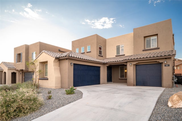 15 Wirecrest Lane