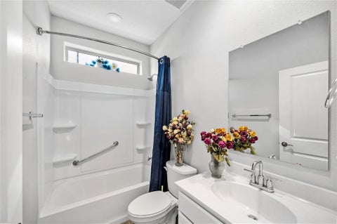Tiny photo for 15 Wirecrest Lane, Santa Fe, NM 87508 (MLS # 202604081)