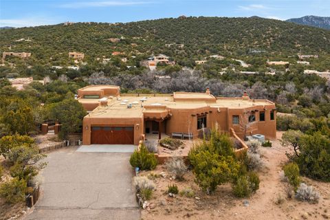 Homes For Sale - 701 Gonzales Road<br/> Santa Fe, NM 87501