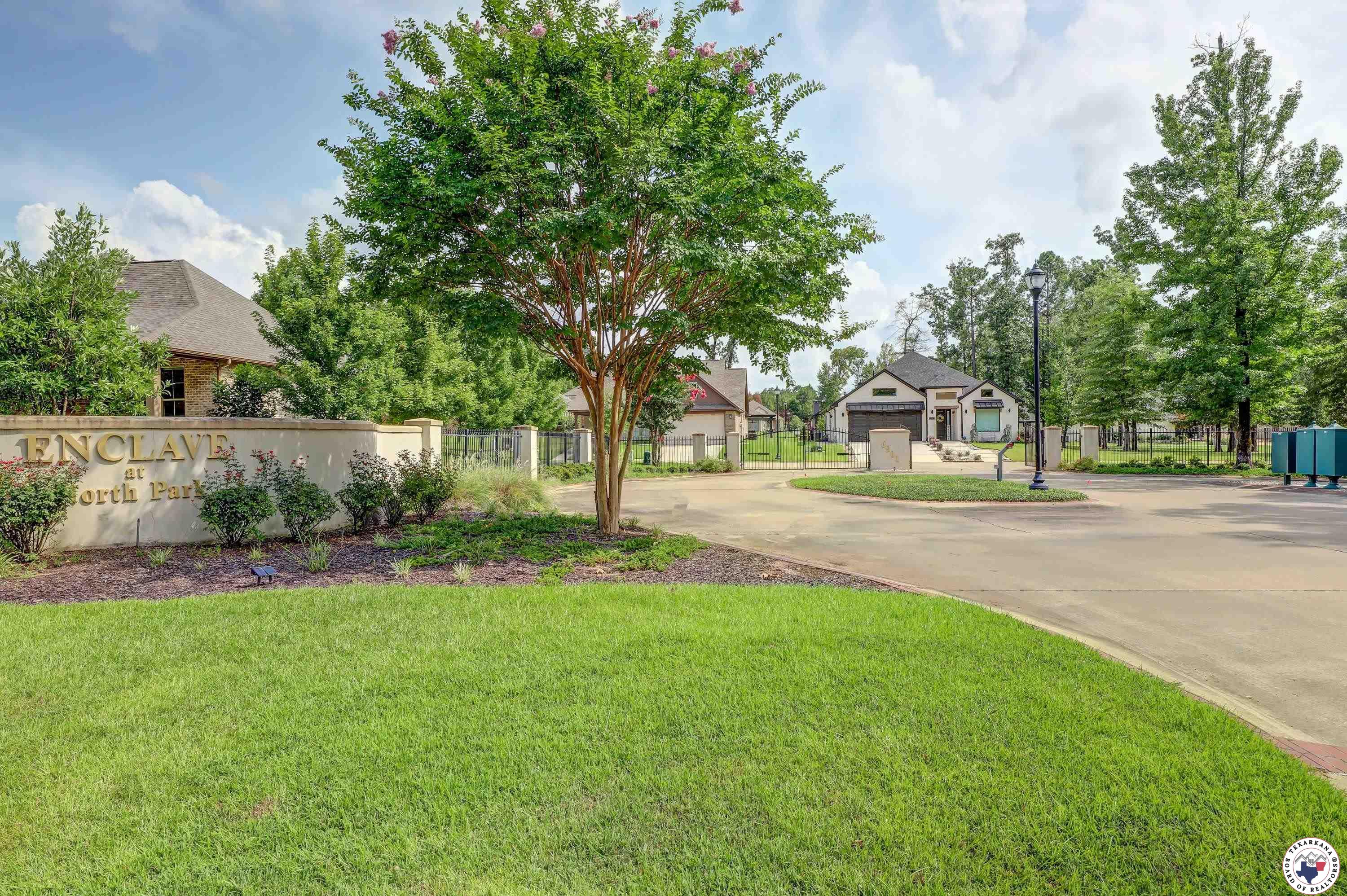 Photo 1 of 7 — 32 Enclave Circle, Texarkana, TX 75503