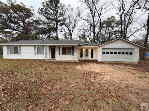 Photo of 187 Alan St, Texarkana, TX 75501 (MLS # 200780)
