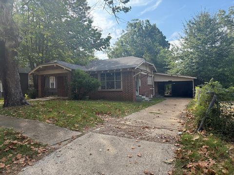 Photo of 2215 West 18th St, Texarkana, TX 75501 (MLS # 200284)