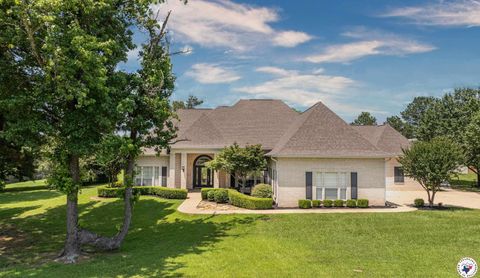 Photo of 1067 Beaver Lake Dr, Texarkana, TX 75501 (MLS # 201976)
