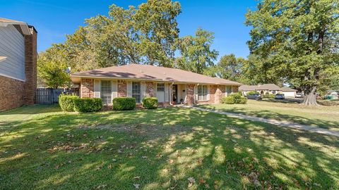 Photo of 78 Valley Rd, Texarkana, TX 75503 (MLS # 200527)