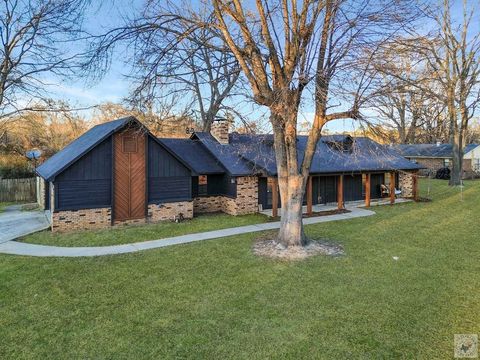 Photo of 6108 Pebble Brook, Texarkana, TX 75503 (MLS # 203301)