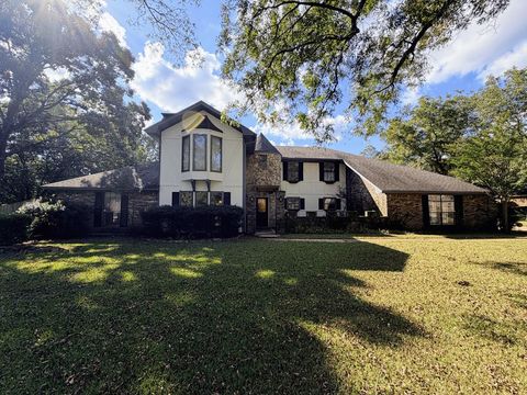Photo of 6301 Pecan Cove, Texarkana, TX 75503 (MLS # 200264)