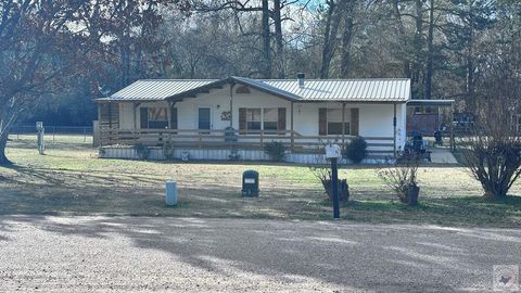 Photo of 40 Randy Dr, Texarkana, TX 75501 (MLS # 202035)