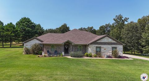 Photo of 24 Heritage Blvd, Texarkana, TX 75501 (MLS # 118633)
