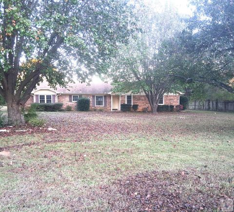 Photo of 904 Pine Meadow, Texarkana, TX 75503 (MLS # 202077)