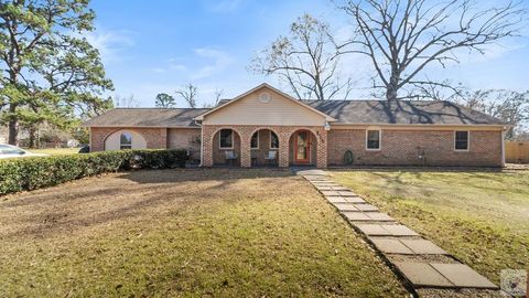 Photo of 816 Wake Ave, Wake Village, TX 75501 (MLS # 203366)