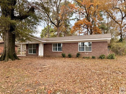 Photo of 3006 Hollywood St, Texarkana, TX 75501 (MLS # 200815)