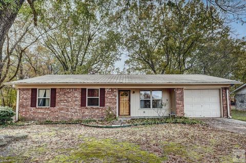 Photo of 4701 Markwood Dr, Texarkana, AR 71854 (MLS # 200808)