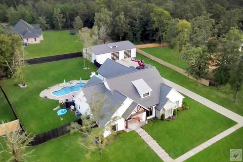 Photo of 264 Southern Lake Rd, Texarkana, TX 75501 (MLS # 200935)