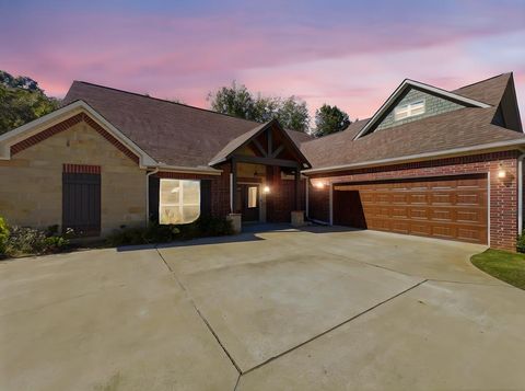 Photo of 52 Chester Field Cir, Texarkana, TX 75503 (MLS # 200521)