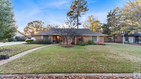 Photo of 6107 Ben Burrough Rd, Texarkana, TX 75503 (MLS # 200684)