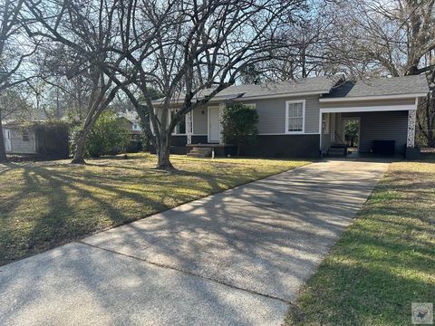 Photo of 1421 Linden Ave, Texarkana, AR 71854 (MLS # 202041)