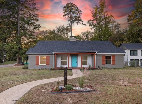 Photo of 3301 Wood St, Texarkana, TX 75503 (MLS # 200515)