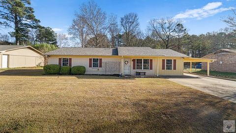 Photo of 130 Greenforest Trail, Nash, TX 75569 (MLS # 201971)