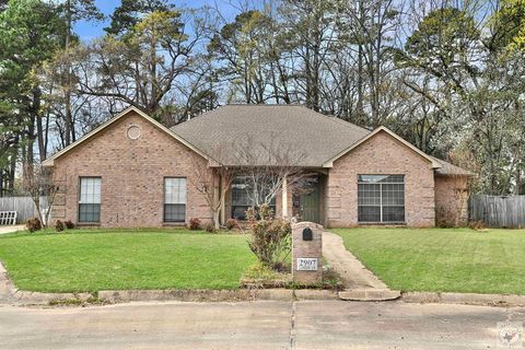 Photo of 2907 Landon Ln, Texarkana, TX 75503 (MLS # 203383)
