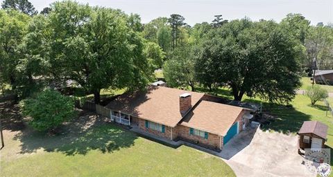 Photo of 903 Whippoorwill St, Atlanta, TX 75551 (MLS # 200821)