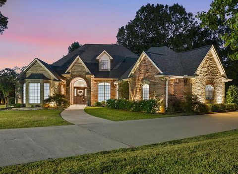 Photo of 1 Beaver Creek Run, Texarkana, TX 75501 (MLS # 200430)