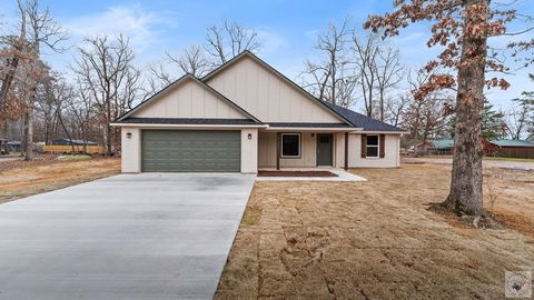 Photo of 800 E 9th Street, Hooks, TX 75561 (MLS # 202072)